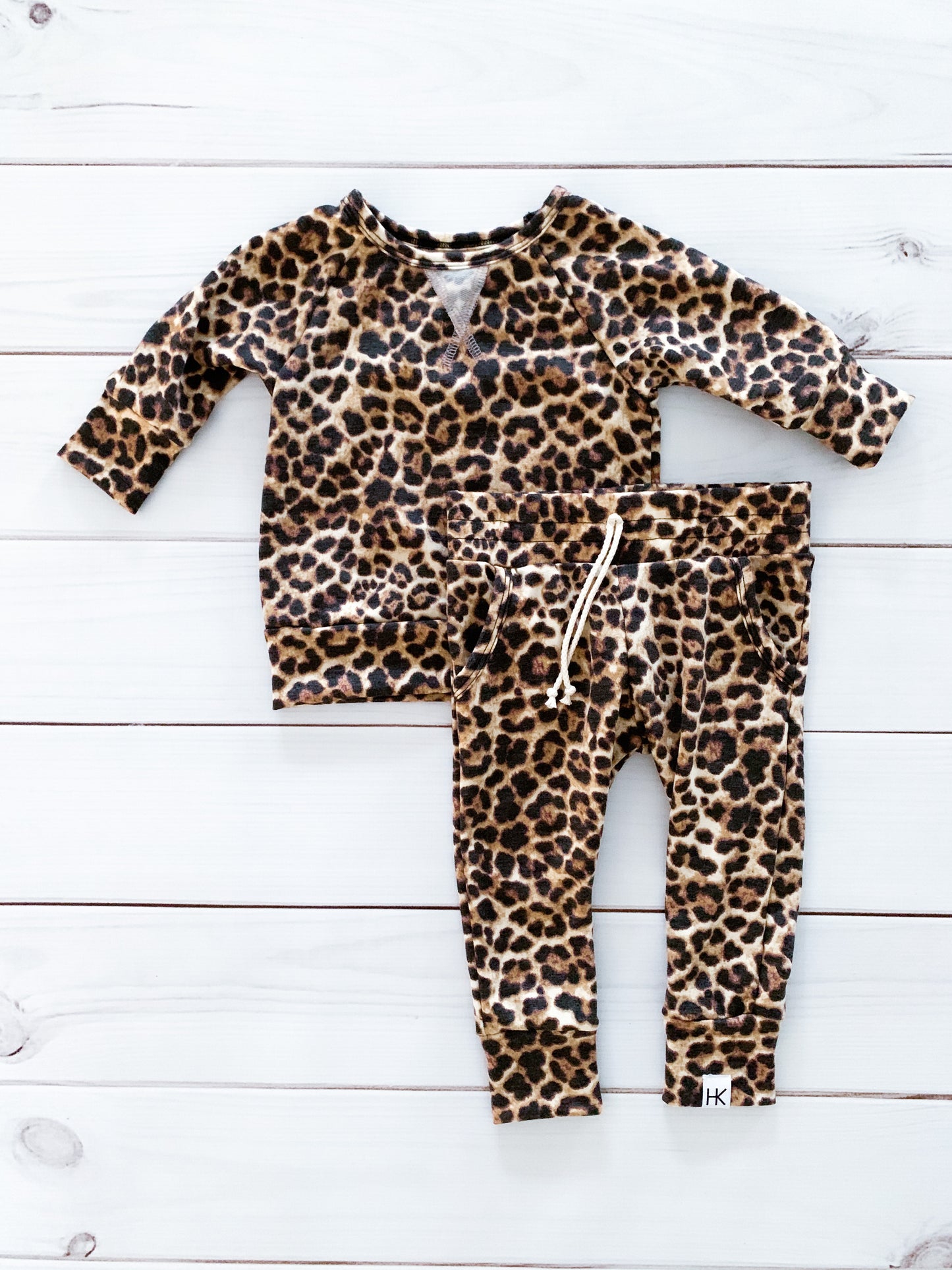 CREW NECK SWEATER - LEOPARD